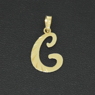 Zlatý přívěsek písmeno C