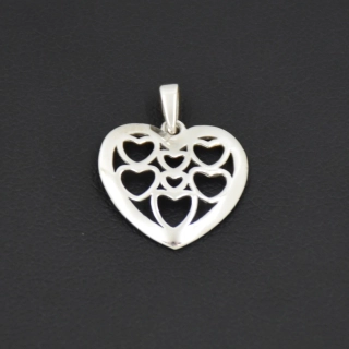 Zlatý přívěsek z bílého zlata srdíčko