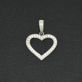 Zlatý přívěsek z bílého zlata srdíčko